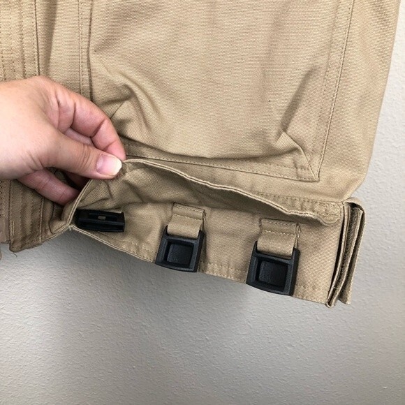 Duluth Trading Co Khaki Work Vest Outdoors Clips Medium - Picture 5 of 11